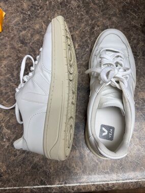 Veja Men’s White Leather Sneakers with Off-White Sole